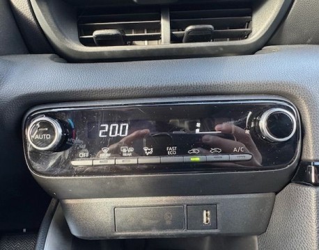 YARIS AFFAIRES 116H DYNAMIC BUSINESS HYBRIDE UTILITAIRE BOITE AUTO
