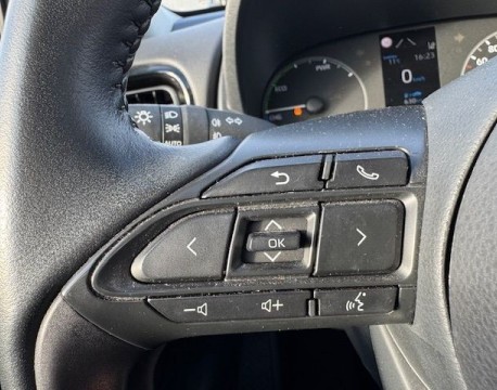 YARIS AFFAIRES 116H DYNAMIC BUSINESS HYBRIDE UTILITAIRE BOITE AUTO