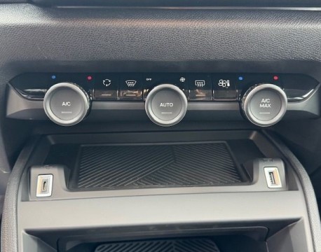 C4 1.5 BLUEHDI 130CH PLUS BOITE AUTOMATIQUE