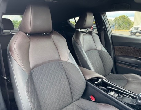 C-HR 122H DISTINCTIVE 2WD E-CVT
