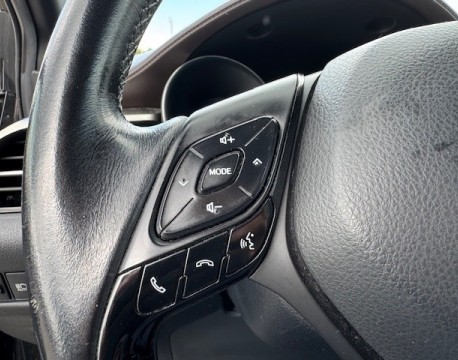 C-HR 122H DISTINCTIVE 2WD E-CVT