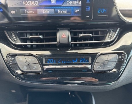 C-HR 122H DISTINCTIVE 2WD E-CVT