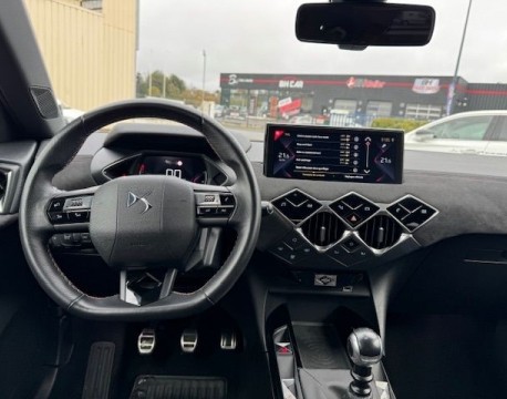 DS 3 CROSSBACK BLUEHDI 100CH PERFORMANCE LINE