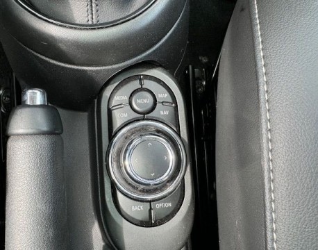 MINI 5 PORTES COOPER S 178CH EDITION CAMDEN BVA7
