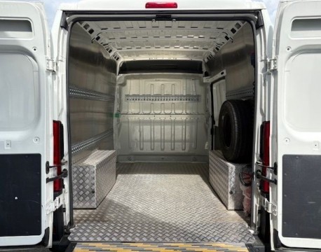 BOXER FOURGON 330 L1H2 2.0 BLUEHDI 110 PREMIUM PACK + HAYON 500KG