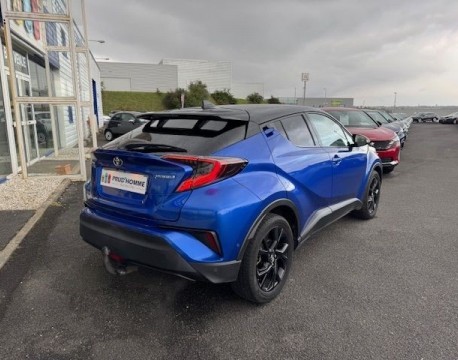 C-HR 122H GRAPHIC 2WD E-CVT RC18