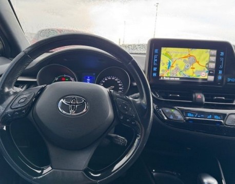 C-HR 122H GRAPHIC 2WD E-CVT RC18