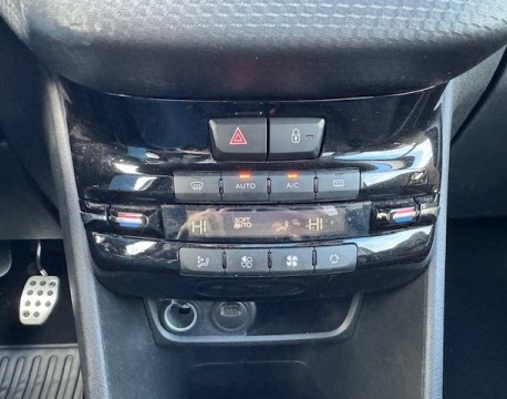 2008 1.5 BLUEHDI 100CH E6.C GT LINE PARK ASSIST + TOIT PANO