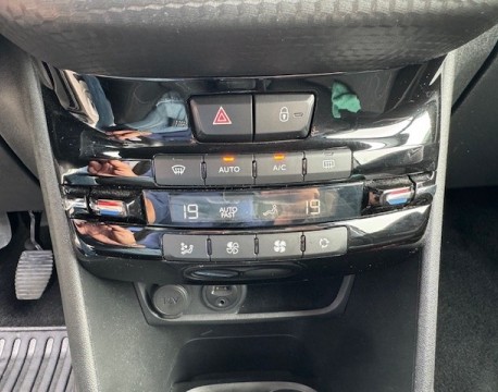 2008 1.2 PURETECH 82CH STYLE DISTRIBUTION NEUVE