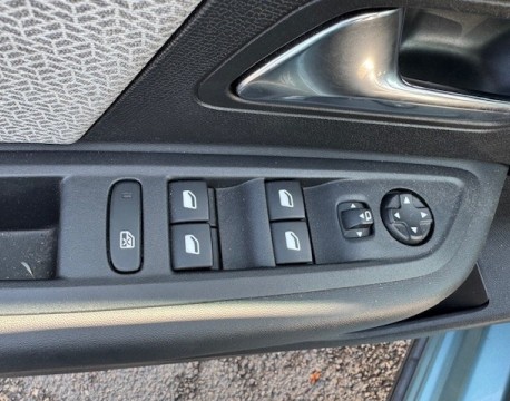 C4 BLUEHDI 130CH S&S FEEL PACK EAT8