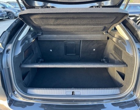 C4 BLUEHDI 130CH S&S SHINE EAT8