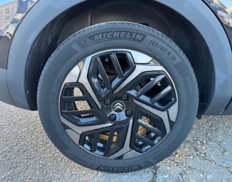 C4 BLUEHDI 130CH S&S SHINE EAT8