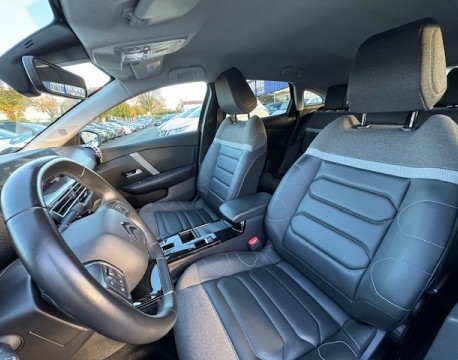 C4 BLUEHDI 130CH S&S SHINE EAT8