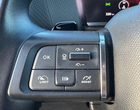 C4 BLUEHDI 130CH S&S SHINE EAT8