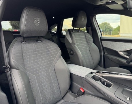 3008 1.2 HYBRID 145CH GT E-DCS6