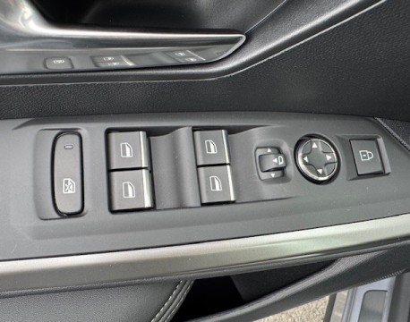 3008 1.2 HYBRID 145CH GT E-DCS6