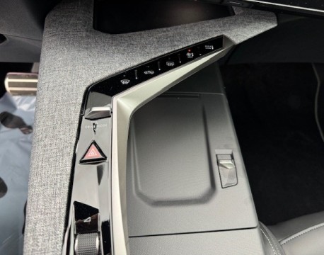 3008 1.2 HYBRID 145CH GT E-DCS6