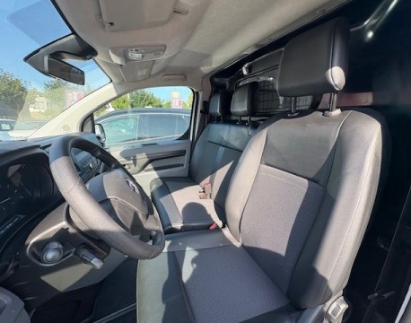 VIVARO FOURGON L2 1.5 D 120CH PACK CLIM