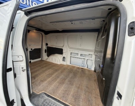 EXPERT FOURGON STANDARD 2.0 BLUEHDI 120CH PREMIUM