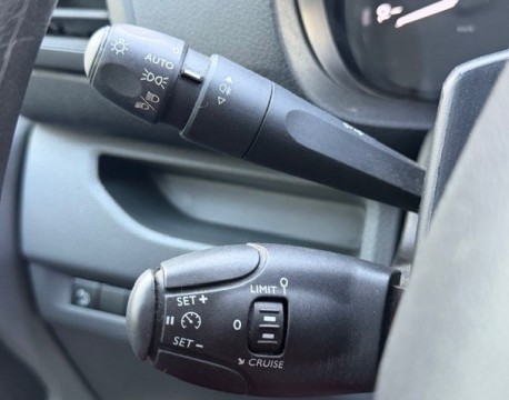 EXPERT FOURGON STANDARD 2.0 BLUEHDI 120CH PREMIUM