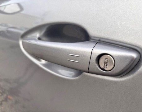 308 1.2 PURETECH 110CH ALLURE DISTRIBUTION NEUVE