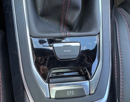 308 SW 1.2 PURETECH 130CH GT LINE TOIT PANO + DISTRIBUTION NEUVE