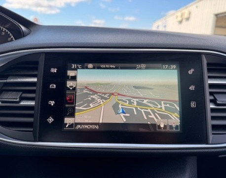 308 SW 1.2 PURETECH 130CH GT LINE TOIT PANO + DISTRIBUTION NEUVE