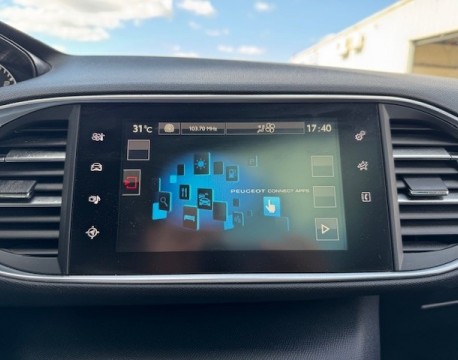 308 SW 1.2 PURETECH 130CH GT LINE TOIT PANO + DISTRIBUTION NEUVE