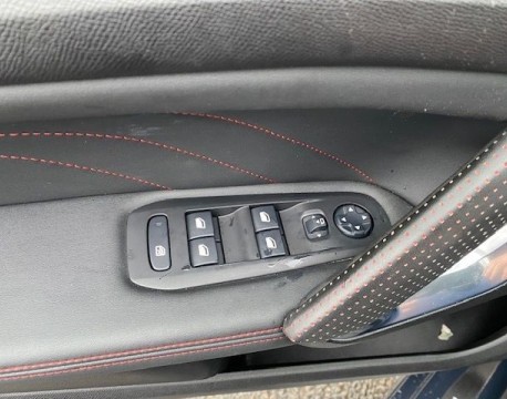 308 SW 1.2 PURETECH 130CH GT LINE TOIT PANORAMIQUE