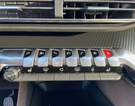 3008 1.2 PURETECH 130CH ACTIVE DISTRIBUTION NEUVE