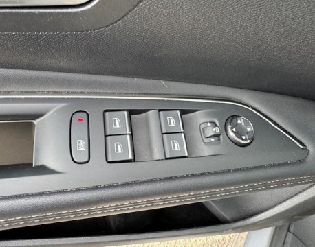 3008 PLUG-IN HYBRID 225CH GT E-EAT8 TOIT OUVRANT