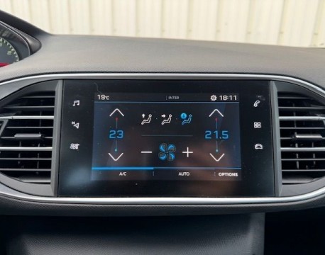 308 1.2 PURETECH 110CH ACTIVE DISTRIBUTION NEUVE