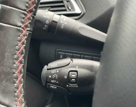 308 1.2 PURETECH 130CH GT LINE DISTRIBUTION NEUVE