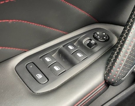 308 1.2 PURETECH 130CH GT LINE DISTRIBUTION NEUVE