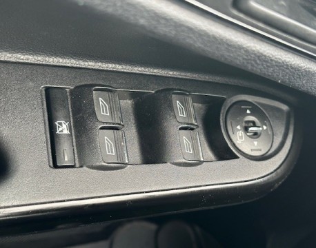 B-MAX 1.0 SCTI 125CH ECOBOOST TITANIUM