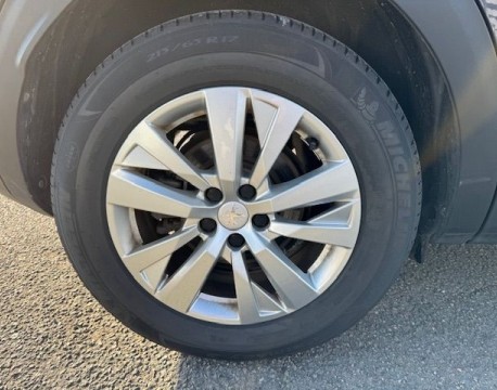 3008 1.2 PURETECH 130CH E6.C ACTIVE BUSINESS DISTRIBUTION NEUVE