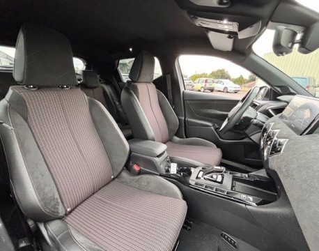 DS 3 CROSSBACK E-TENSE PERFORMANCE LINE +