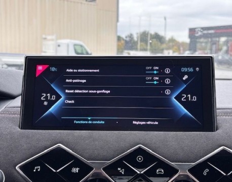 DS 3 CROSSBACK E-TENSE PERFORMANCE LINE +