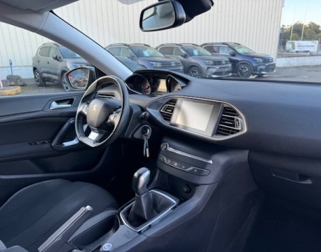 308 1.2 PURETECH 110CH STYLE GPS DISTRIBUTION + 4 PNEUS NEUFS