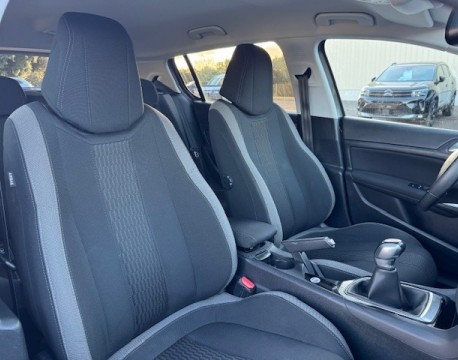 308 1.2 PURETECH 110CH STYLE GPS DISTRIBUTION + 4 PNEUS NEUFS