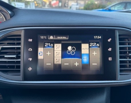 308 1.2 PURETECH 110CH STYLE GPS DISTRIBUTION + 4 PNEUS NEUFS