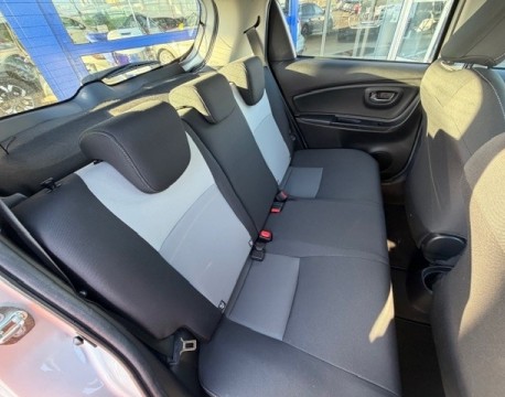 YARIS 100H DYNAMIC 5P