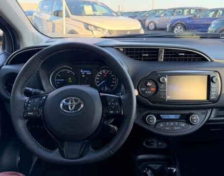 YARIS 100H DYNAMIC 5P