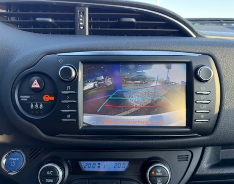 YARIS 100H DYNAMIC 5P