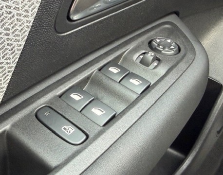 C4 1.2 PURETECH 130CH S&S MAX