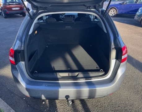 308 SW 1.2 PURETECH 130CH ACTIVE BUSINESS DISTRIBUTION NEUVE