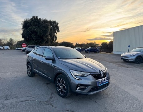 ARKANA 1.6 E-TECH 145CH BUSINESS