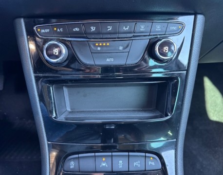 ASTRA 1.2 TURBO 130CH ELEGANCE DISTRIBUTION NEUVE