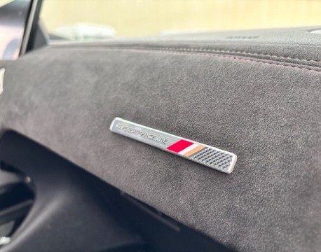 DS 3 CROSSBACK E-TENSE PERFORMANCE LINE +