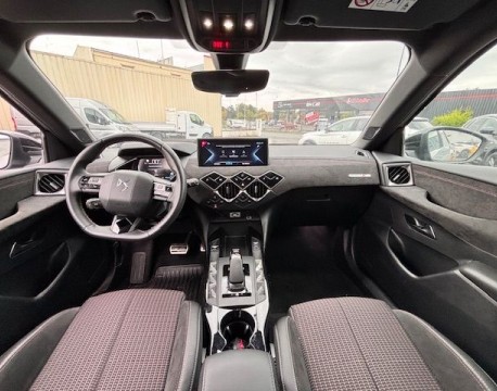 DS 3 CROSSBACK E-TENSE PERFORMANCE LINE +